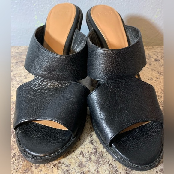 UGG Black Celia Sandals - Picture 5 of 8